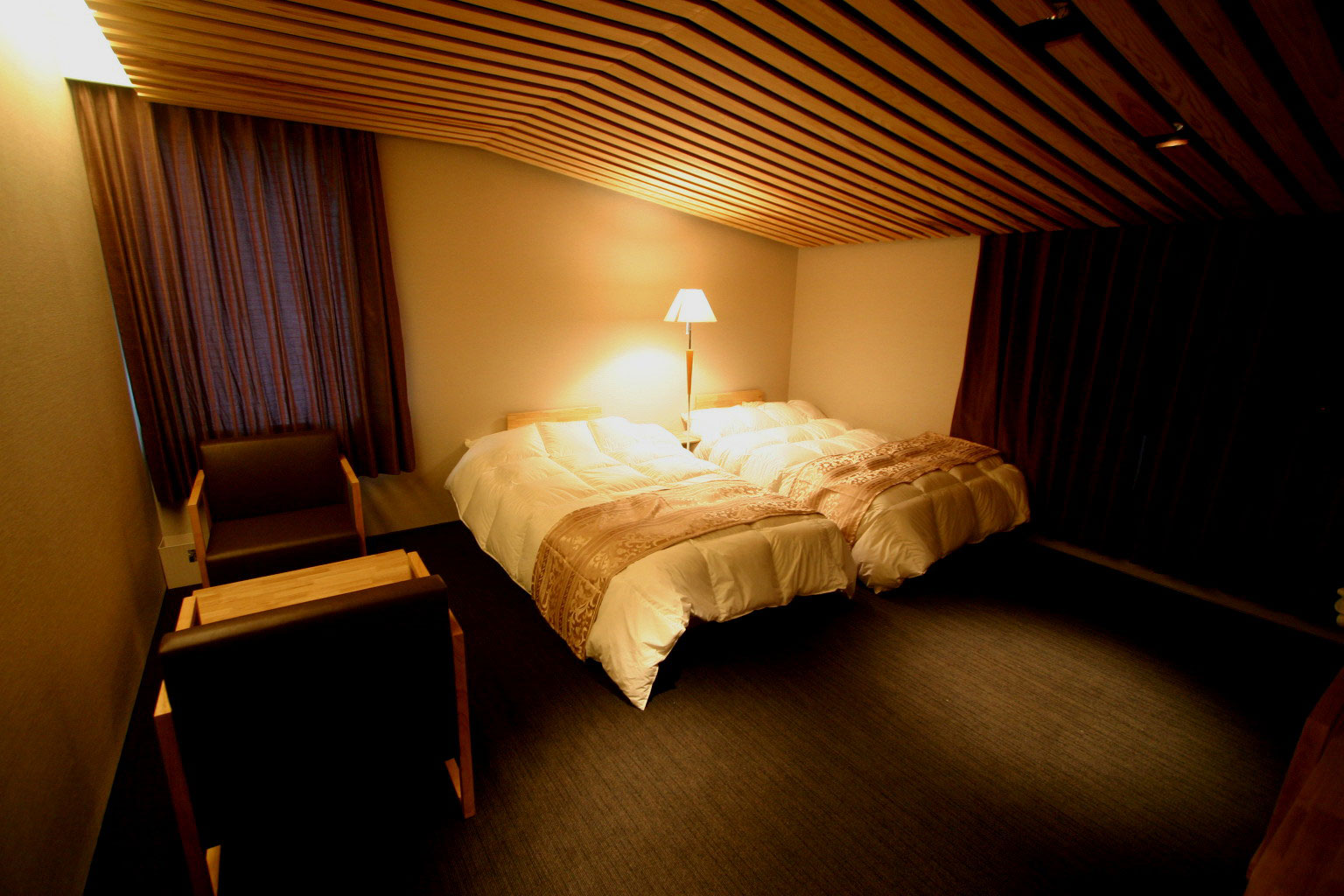 雲の上のホテル別館・マルシェユスハラ