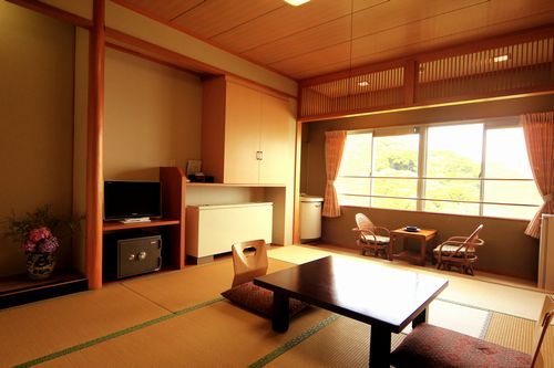 潮風の宿　やま七