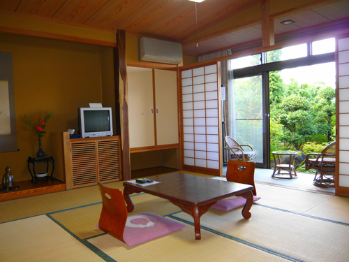 湯田中温泉　閑静な宿　下田屋