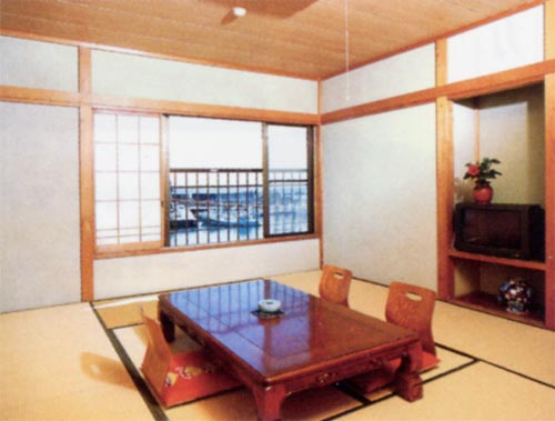 天然温泉　下田須崎の割烹民宿　小はじ