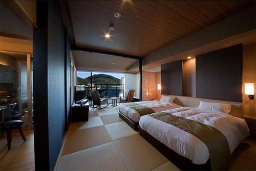 鞆の浦温泉　汀邸　遠音近音（みぎわてい　をちこち）