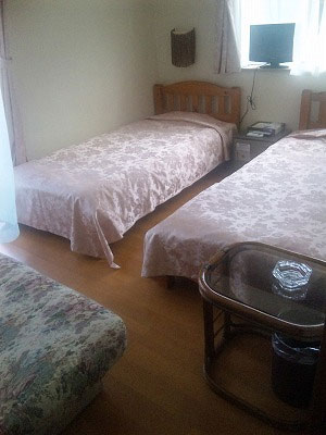 ＲＥＳＯＲＴ　ＰＥＮＳＩＯＮ　ＴＵＲＴＬＥ　ＨＯＵＳＥ