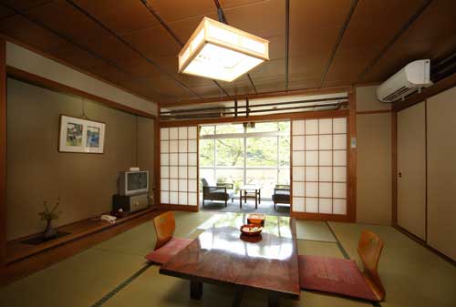 三朝温泉　自家源泉かけ流し露天風呂　清流荘