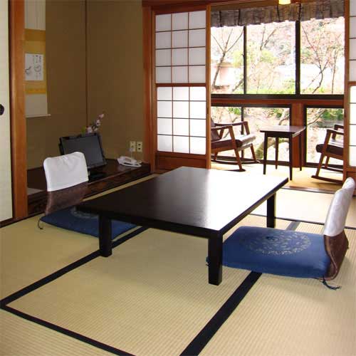 山ばな平八茶屋