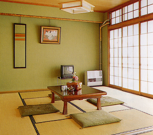 テニスロッジ 光