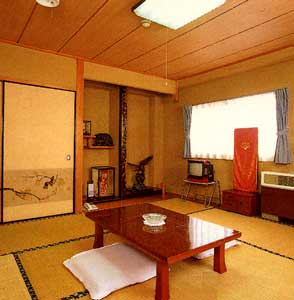 ビジネスホテル　わらじ家本館