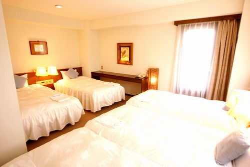 山梨ワインと家庭料理 ホテルベル鐘山