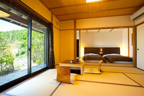 絶景露天風呂と７つの貸切風呂の大人宿　旅館　山翠