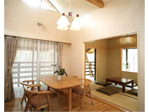 森のコテージ ネイチャービレッジ諏訪塩嶺