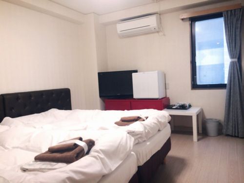 ＨＯＴＥＬ　ＥＭＰＩＲＥ　ＩＮ　ＳＨＩＮＪＵＫＵ