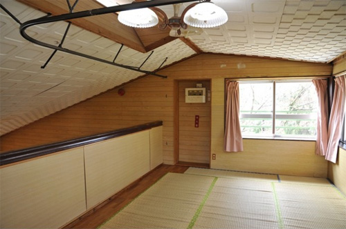 希望ヶ丘ペンション研修館３号館　緑の山小屋