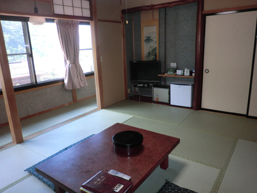 築１５０年の飛騨民家　おやど　甚九郎