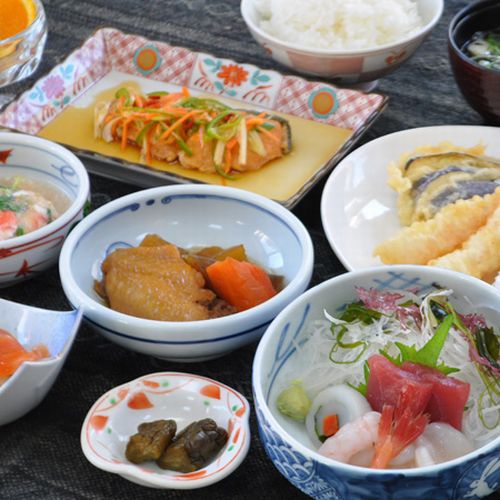 ビジネスホテル　はちのへ