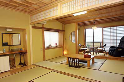 湯煙ただよう和の宿　しんきや旅館