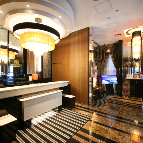 アパホテル〈銀座　新富町駅前〉