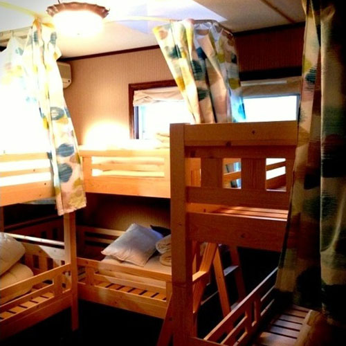 ＩＺＡ鎌倉　ゲストハウス＆バー