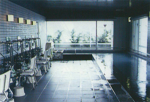 アミティ舞洲（大阪市舞洲障がい者スポーツセンター）