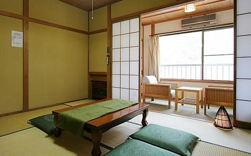 草湯温泉 保養センター 冠着荘