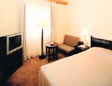 ＨＯＴＥＬ　ＣＥＥＤＳ