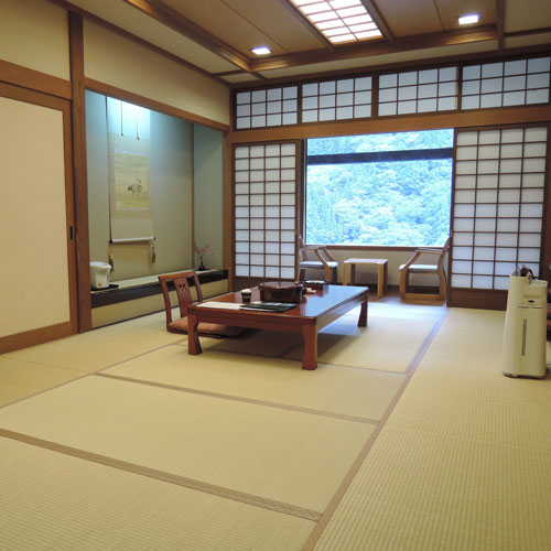 神通峡岩稲温泉　楽今日館