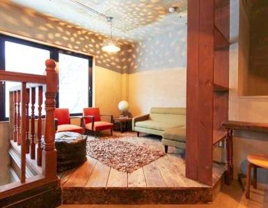 ＵＮＴＡＰＰＥＤ　ＨＯＳＴＥＬ