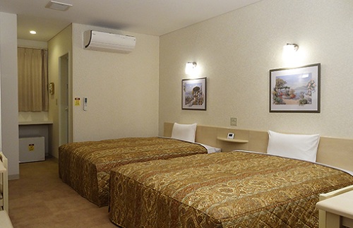 ファミリーロッジ旅籠屋・鹿児島垂水店