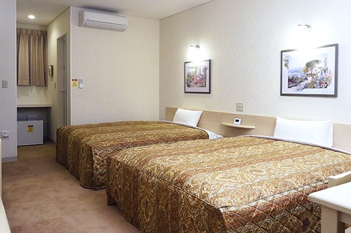 ファミリーロッジ旅籠屋・鳥取倉吉店