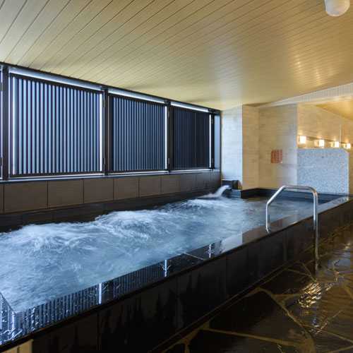 アパホテル〈新宿　歌舞伎町タワー〉