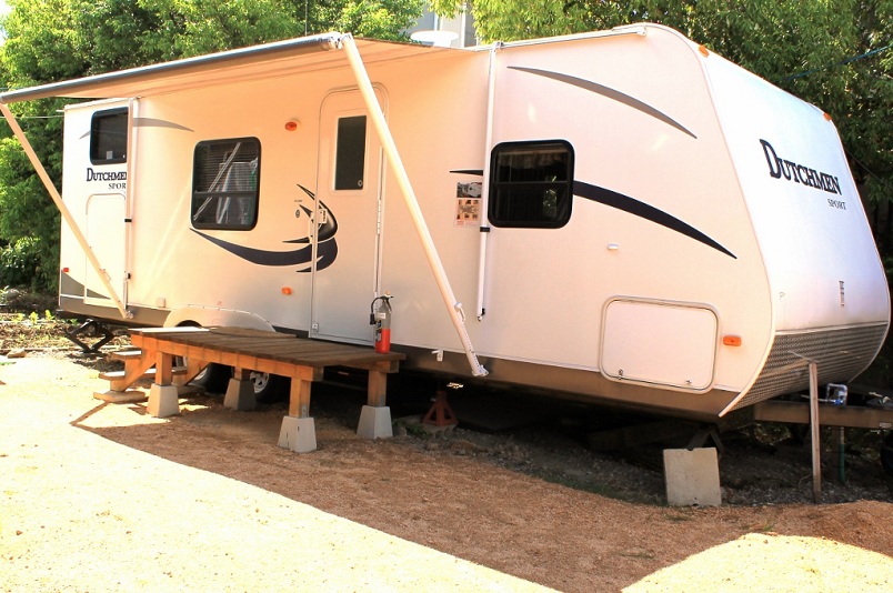 泊まれる秘密基地　Ｌ－ＢＡＳＥ