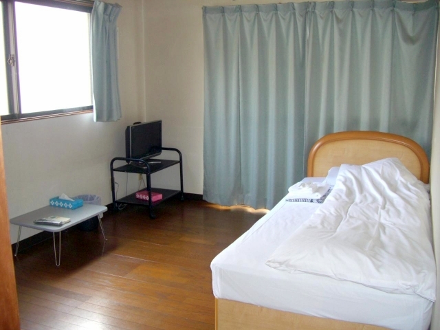 ペンションカリエンテ