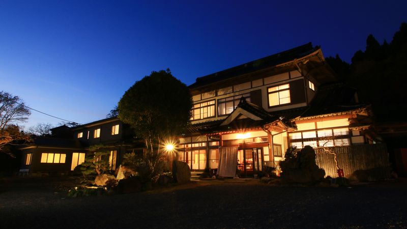 漁家民宿やすらぎ 1日1組限定囲炉裏料理のお宿