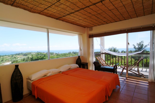 ＦＯＵＲ　ＲＯＯＭＳ