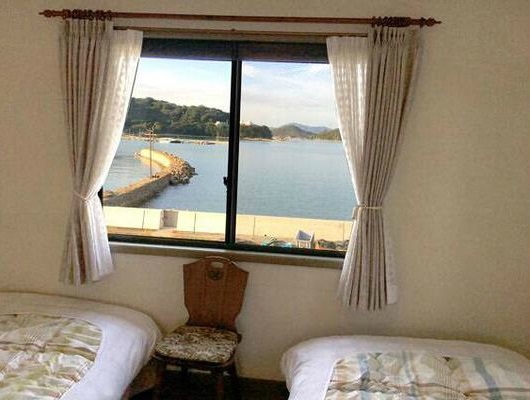 直島 海辺の宿 波へい <直島>