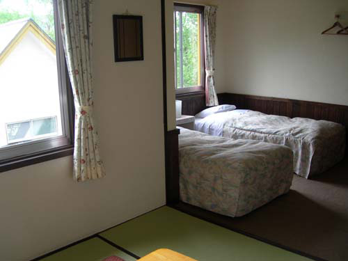 白樺湖畔・天然温泉の小さな宿　サワ・ルージュ