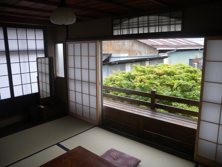 ゲストハウス鯉屋