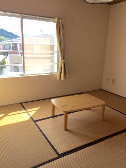 湯布院　小さな貸別荘　ラスタグラス