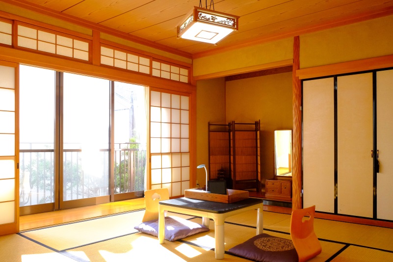 高松ゲストハウスあかね