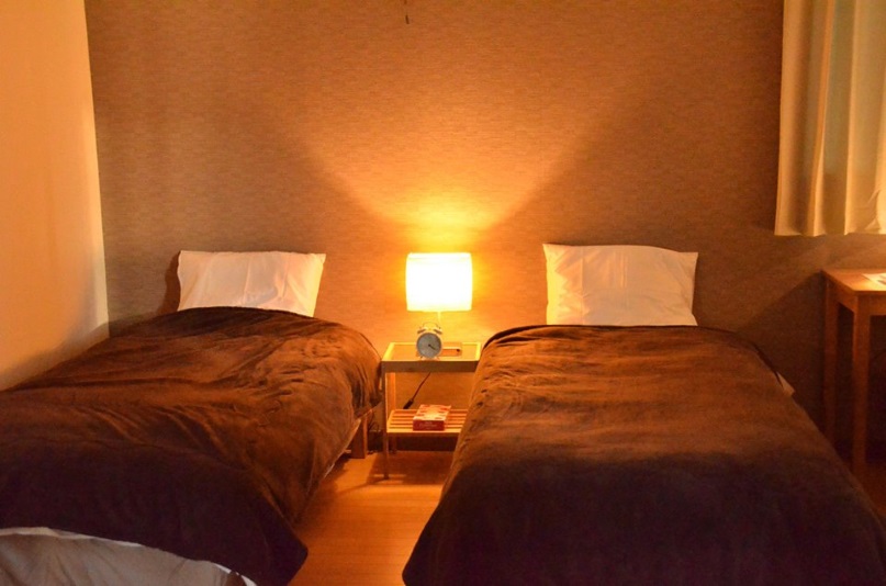 ＧＵＥＳＴＨＯＵＳＥ６６