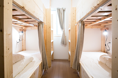 ＩＺＡ　江ノ島ゲストハウス＆バー