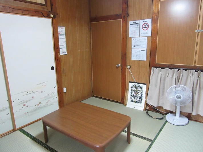 古民家ゲストハウス家守（や〜る〜）