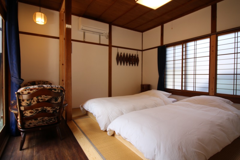 HOSTEL FISH IN A RIVER