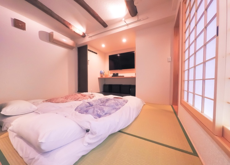 雲町屋　五条楽園　ＫｕｍｏＭａｃｈｉｙａ　Ｇｏｊｏｒａｋｕｅｎ