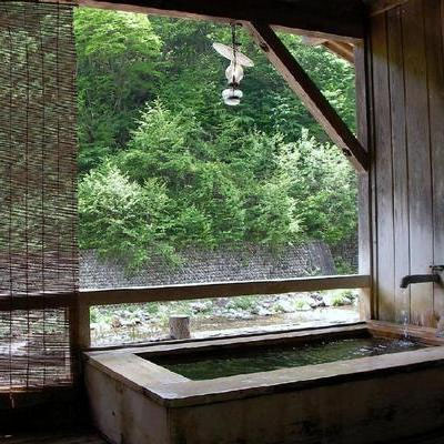 川俣温泉　国民宿舎　渓山荘