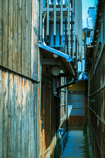 雲町屋　弁財天　ＫｕｍｏＭａｃｈｉｙａ　Ｂｅｎｚａｉｔｅｎ