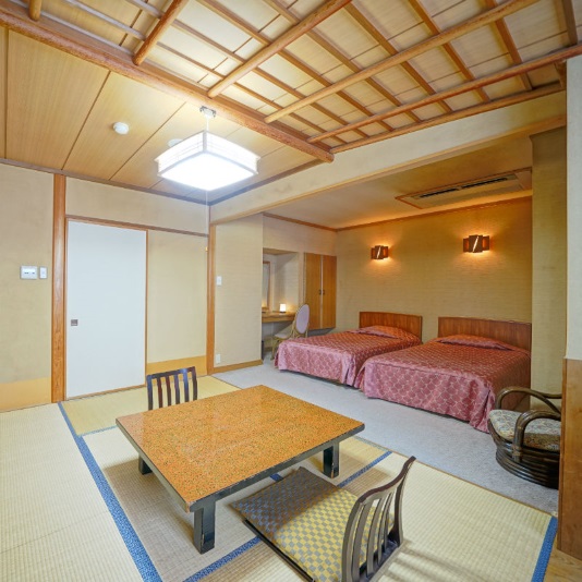 ＳＥＶＥＮ　ＳＥＡＳ　ＨＯＴＥＬ　ＩＴＯ（セブンシーズホテル）