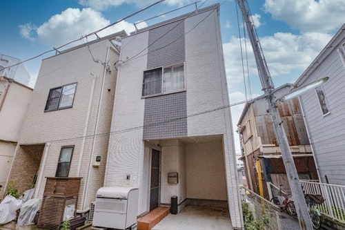 戸建貸切／東向島駅徒歩５分／フルリノベ／スカイツリー６分浅草９分／１３名収容　＾