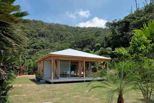 ＳＨＩＮＭＩＮＫＡ　Ｖｉｌｌａ　ＵＴＴＡＢＡＲＵ（奄美大島）　＾