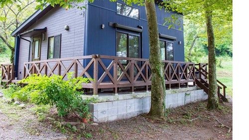 星またたく森のゲストハウスKURIHAI ^