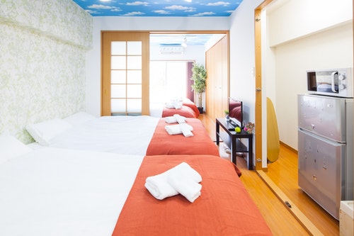 防犯カメラ・管理人・敷地内　禁煙の安全なマンション／民泊