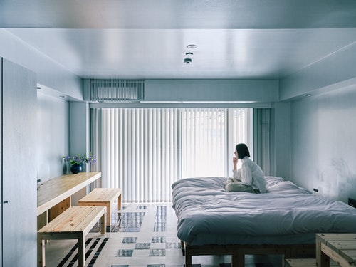 ＳＥＶＥＮ　ＳＴＯＲＩＥＳ／民泊